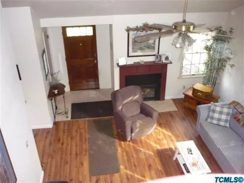2340 E Tulare Ave, Visalia, CA 93292 photo 7