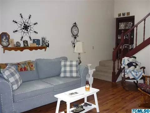 2340 E Tulare Ave, Visalia, CA 93292 photo 5