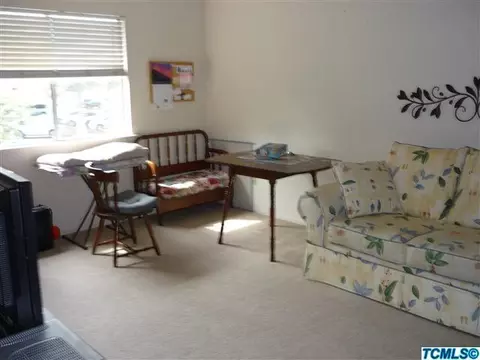 2340 E Tulare Ave, Visalia, CA 93292 photo 10