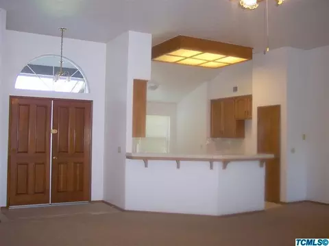 4635 W Iris Ave, Visalia, CA 93277 photo 3