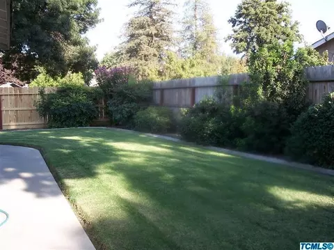 4635 W Iris Ave, Visalia, CA 93277 photo 8