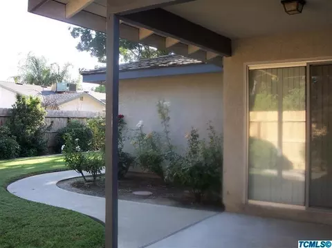 4635 W Iris Ave, Visalia, CA 93277 photo 7