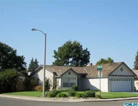 4635 W Iris Ave, Visalia, CA 93277 photo 1