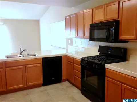 3453 Carson, Visalia, CA 93291 photo 3