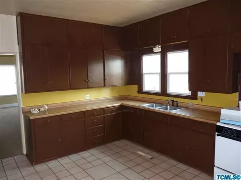 316 S H St, Exeter, CA 93221 photo 5