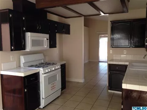 1048 E Carob Ave, Reedley, CA 93654 photo 5