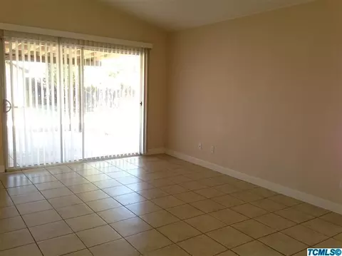1048 E Carob Ave, Reedley, CA 93654 photo 9