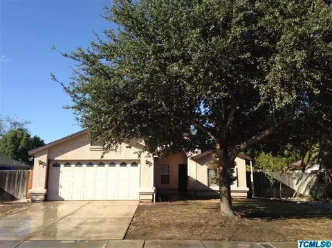 1048 E Carob Ave, Reedley, CA 93654 photo 2