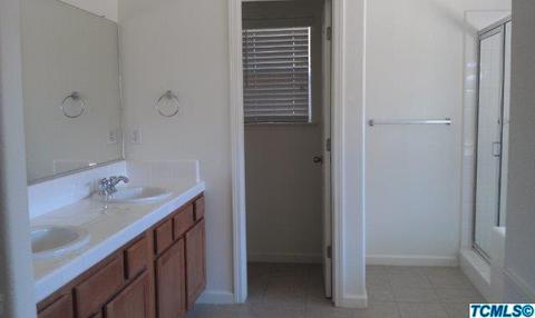 239 E Olson Ave, Reedley, CA 93654 photo 6