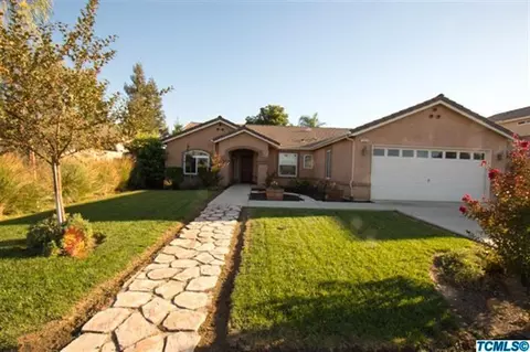 1092 E Northridge Dr, Dinuba, CA 93618 photo 1