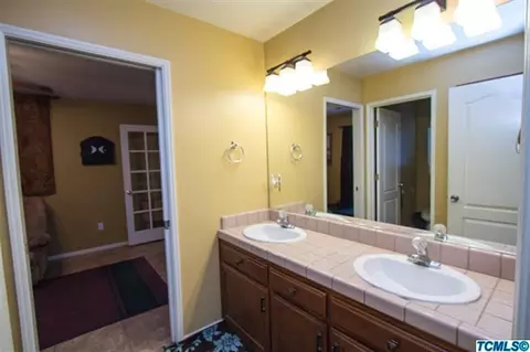 1092 E Northridge Dr, Dinuba, CA 93618 photo 16