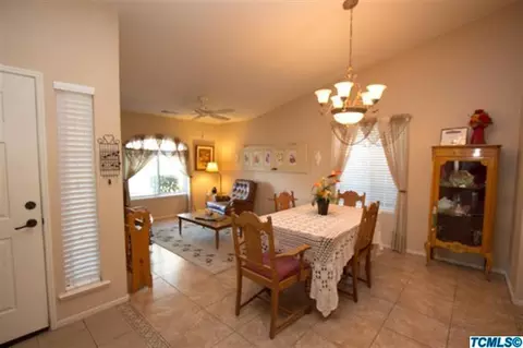1092 E Northridge Dr, Dinuba, CA 93618 photo 5