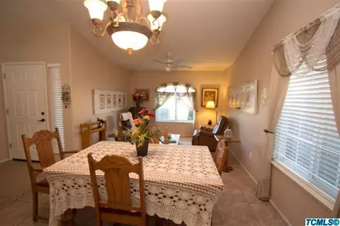 1092 E Northridge Dr, Dinuba, CA 93618 photo 6