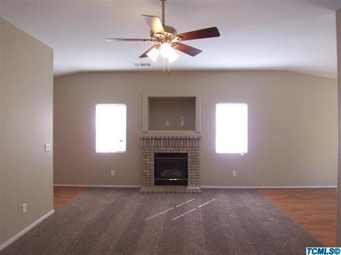 1933 E Copper Ave, Visalia, CA 93292 photo 4