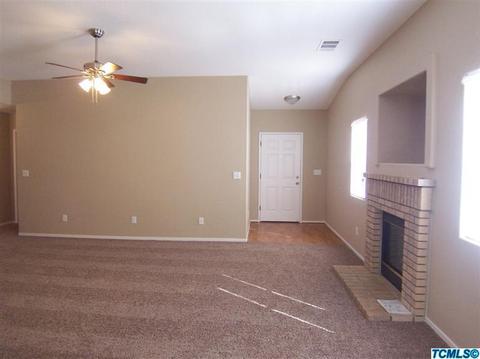 1933 E Copper Ave, Visalia, CA 93292 photo 2