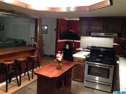 1024 E Howard Ct, Visalia, CA 93292 photo 3
