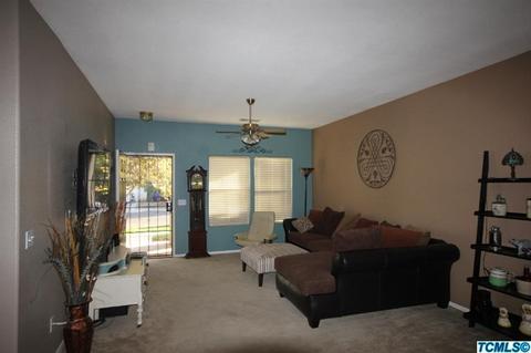 1303 Vine St, Exeter, CA 93221 photo 4