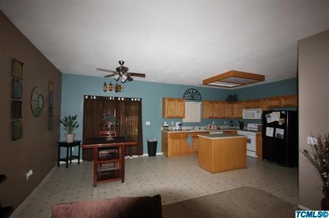 1303 Vine St, Exeter, CA 93221 photo 6