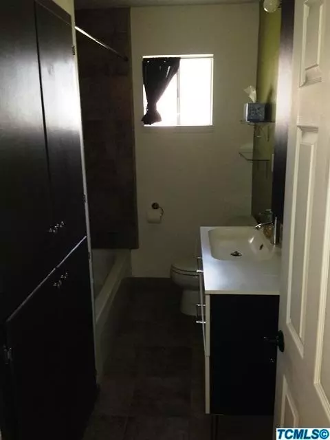 2413 E Westcott Ave, Visalia, CA 93292 photo 14