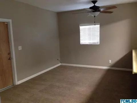 2413 E Westcott Ave, Visalia, CA 93292 photo 11