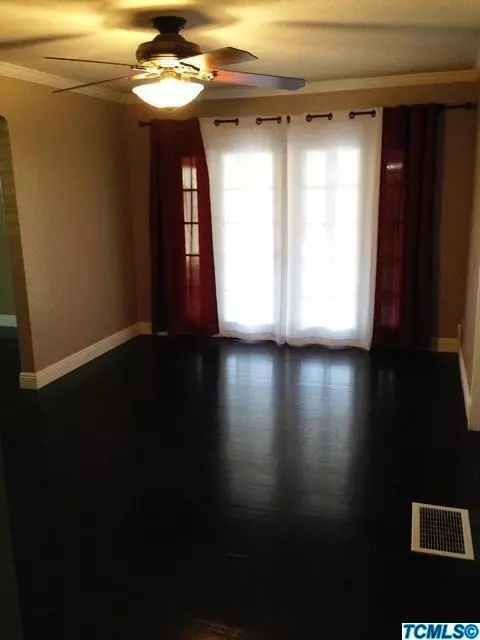 2413 E Westcott Ave, Visalia, CA 93292 photo 6