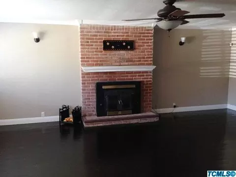 2413 E Westcott Ave, Visalia, CA 93292 photo 4