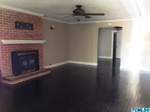 2413 E Westcott Ave, Visalia, CA 93292 photo 3