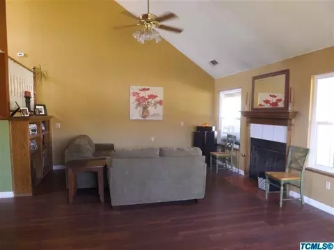 30623 Hamilton Dr, Exeter, CA 93221 photo 5