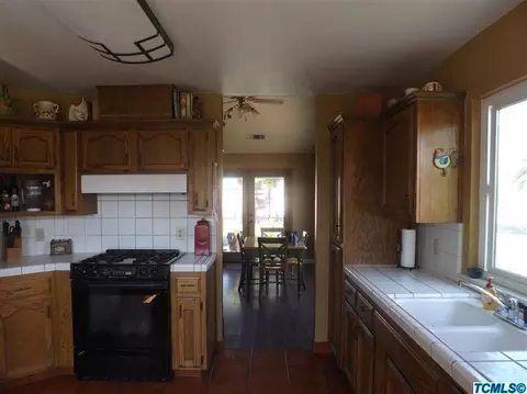 30623 Hamilton Dr, Exeter, CA 93221 photo 17