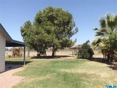 30623 Hamilton Dr, Exeter, CA 93221 photo 4