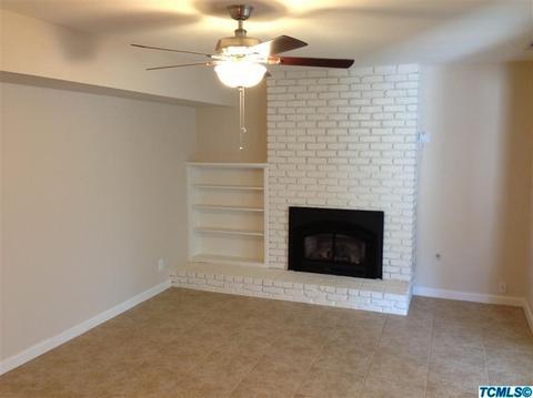 1744 County Ctr, Visalia, CA 93277 photo 12