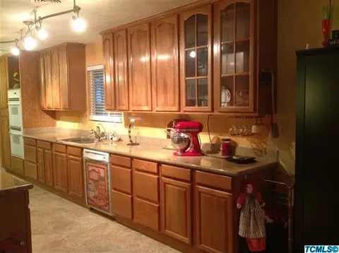 875 W D St, Lemoore, CA 93245 photo 11