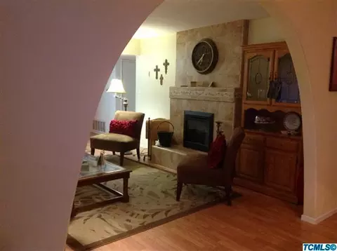 875 W D St, Lemoore, CA 93245 photo 9