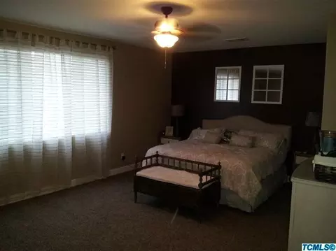 3711 E Harter Ct, Visalia, CA 93292 photo 9