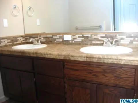 542 Self Ct, Exeter, CA 93221 photo 24