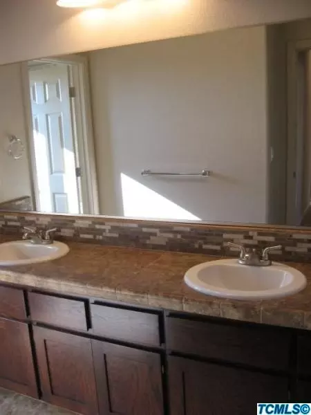 542 Self Ct, Exeter, CA 93221 photo 18