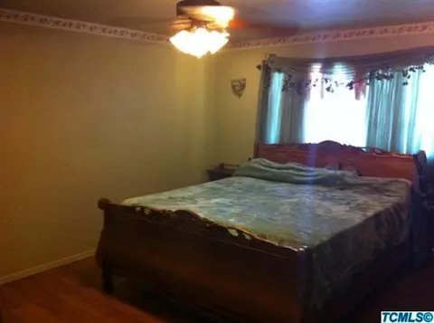 127 E Prosperity Ave, Tulare, CA 93274 photo 6