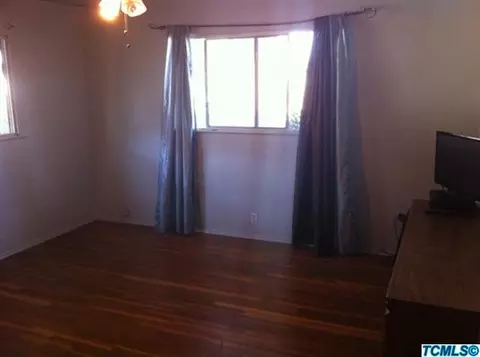 127 E Prosperity Ave, Tulare, CA 93274 photo 10