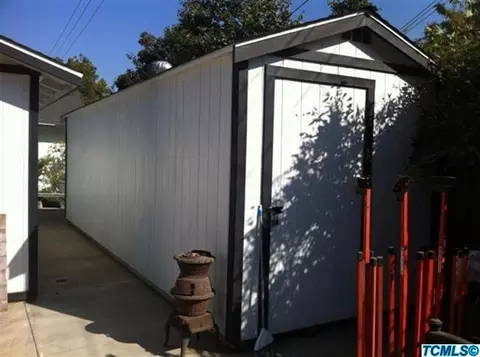 127 E Prosperity Ave, Tulare, CA 93274 photo 15