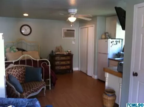 127 E Prosperity Ave, Tulare, CA 93274 photo 11
