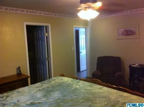127 E Prosperity Ave, Tulare, CA 93274 photo 7