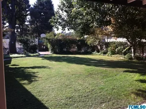 127 E Prosperity Ave, Tulare, CA 93274 photo 18