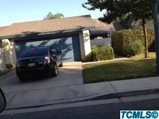 1922 E Meadowbrook Dr, Visalia, CA 93292 photo 1
