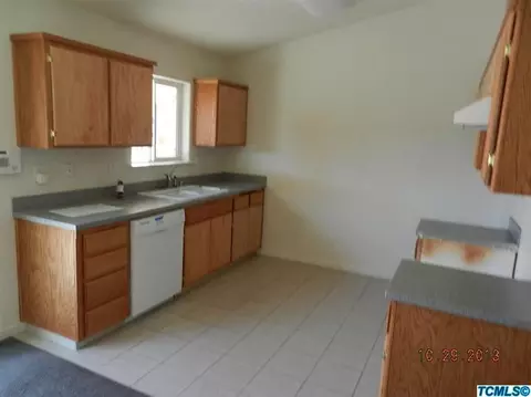 1021 J St, Sanger, CA 93657 photo 3