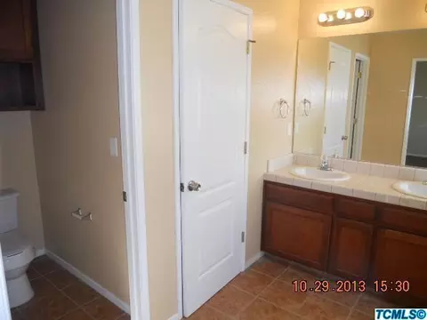 1124 Marks Ct, Dinuba, CA 93618 photo 10
