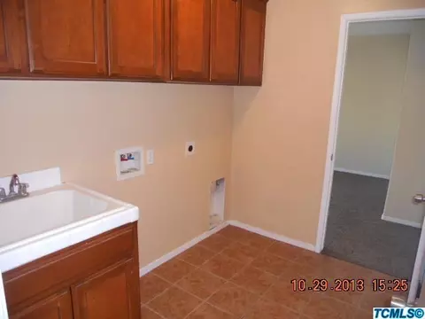 1124 Marks Ct, Dinuba, CA 93618 photo 9