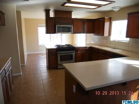 1124 Marks Ct, Dinuba, CA 93618 photo 8