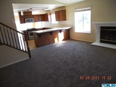 1124 Marks Ct, Dinuba, CA 93618 photo 3