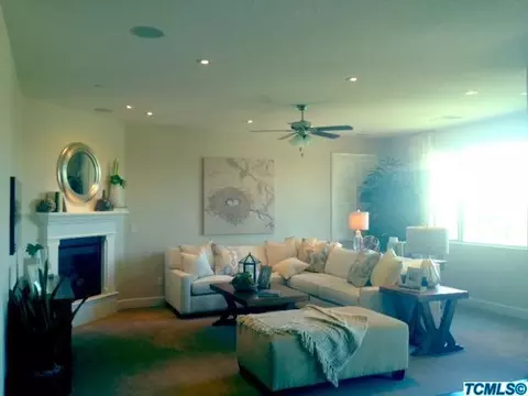 815 Arlington Ave, Lemoore, CA 93245 photo 3