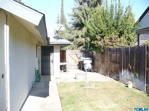 2401 E Hillcrest Ct, Visalia, CA 93292 photo 13